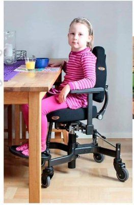 Кімнатне крісло Vela Euroflex Kids, б/у  Вела 30*32 фото